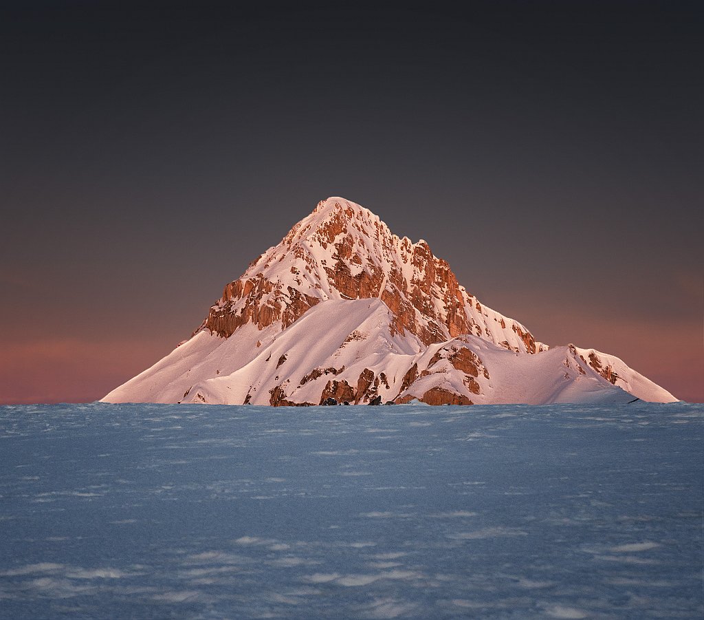 PREMIO MIGLIORE FOTO ABRUZZO BONANNI CARMINE IL GIGANTE SOLITARIO.jpg